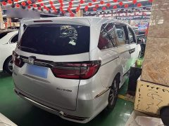 Honda Odyssey 2.0L e:HEV Luxury - ფოტო 12