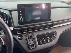 Honda Odyssey 2.0L e:HEV Luxury - ფოტო 6