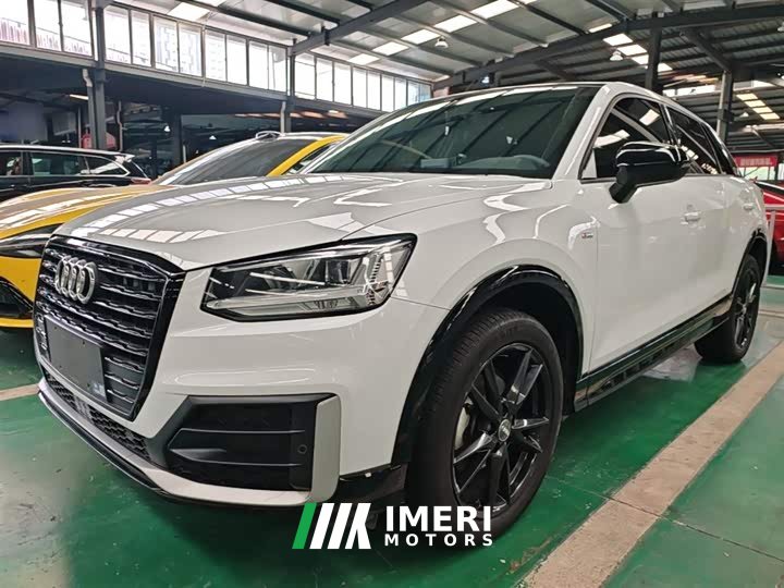 Audi Q2L 35 TFSI Dynamic Entry