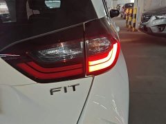 Honda Fit 1.5L CVT Trend Edition - ფოტო 8
