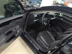 Volkswagen Passat Facelift 330TSI Starry Sky Elite - ფოტო 16