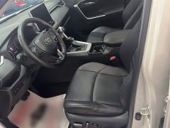 Toyota Venza 2020 Hybrid 2.5L E-CVT FWD Luxury - ფოტო 8