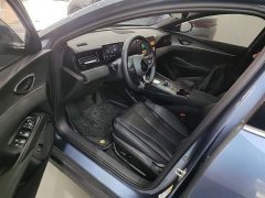 BYD Dolphin 06 DM-i Smart Drive 120KM Premium Edition - ფოტო 13