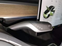 Tesla Model Y Rear-Wheel Drive - ფოტო 14