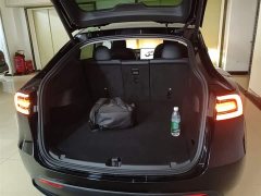 Tesla Model Y Rear-Wheel Drive - ფოტო 19