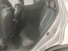 Toyota C-HR 2.0L Luxury - ფოტო 17