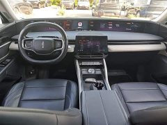 Lincoln Navigator 2.0T AWD Prestige - ფოტო 10