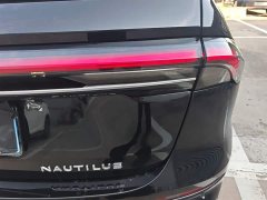Lincoln Navigator 2.0T AWD Prestige - ფოტო 8