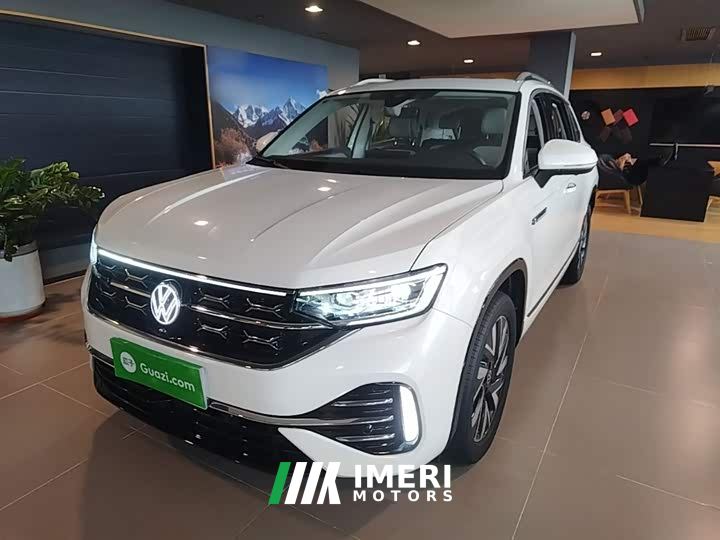 Volkswagen Taos Facelift 380TSI AWD R-Line High Performance Edition