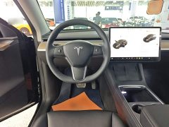 Tesla Model Y Standard Range RWD - ფოტო 11