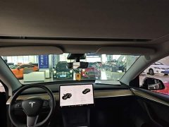 Tesla Model Y Standard Range RWD - ფოტო 18