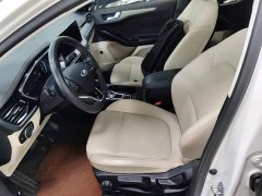 Ford Focus Sedan EcoBoost 180 Automatic Trend - ფოტო 15