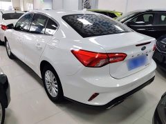 Ford Focus Sedan EcoBoost 180 Automatic Trend - ფოტო 5