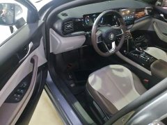 BYD Qin PLUS Glory Edition DM-i 55KM Leading - ფოტო 16
