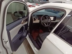 Volkswagen Touareg 300TSI Two-Wheel Drive Full Moon Edition - ფოტო 16