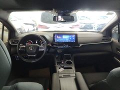 Toyota Sienna 2021 2.5L Hybrid Premium Edition - ფოტო 10