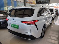 Toyota Sienna 2021 2.5L Hybrid Premium Edition - ფოტო 7
