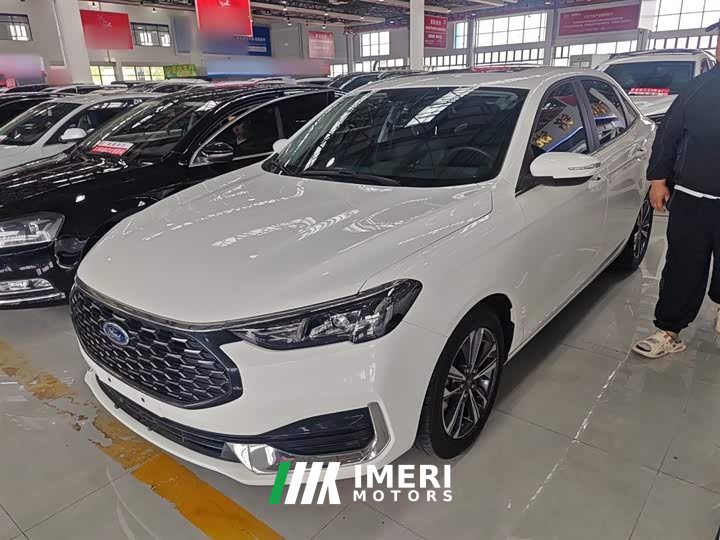 Ford Fiesta 1.5L Automatic Diamond Edition - ავტომობილი ჩინეთიდან