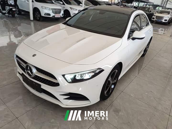 Mercedes-Benz A-Class Facelift A 200 L Sport Sedan Fashion Edition