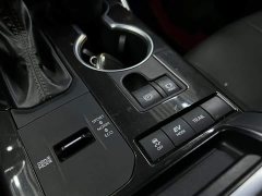 Toyota Crown Venza 2023 2.5L HEV AWD Premium - ფოტო 10