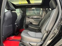 Toyota Crown Venza 2023 2.5L HEV AWD Premium - ფოტო 17