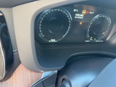 Volvo XC60 T5 AWD Smart Remote Luxury Edition - фото 3