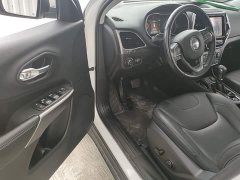 Jeep Cherokee 2020 2.0T Two-Wheel Drive Leading Edition - ფოტო 16