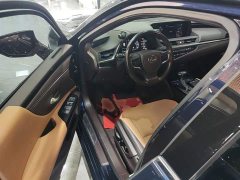 Lexus ES 2020 300h Premium Edition - ფოტო 16