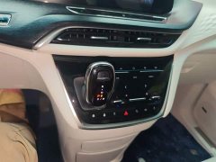 Buick GL8 Avenir Four-Seat Premium Edition - ფოტო 10
