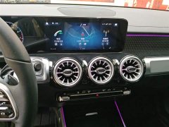 Mercedes-Benz GLB 220 Dynamic - ფოტო 12