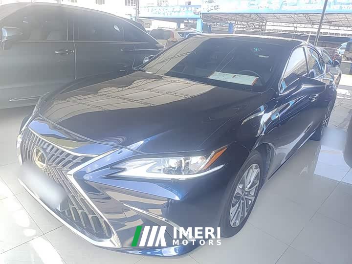 Lexus ES 2022 300h Excellence Edition - ავტომობილი ჩინეთიდან