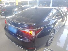 Lexus ES 2022 300h Excellence Edition - ფოტო 7