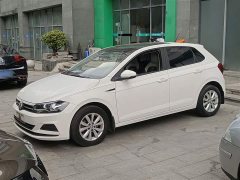 Volkswagen Polo 2019 Plus 1.5L Automatic Colorful Tech Edition - ფოტო 2