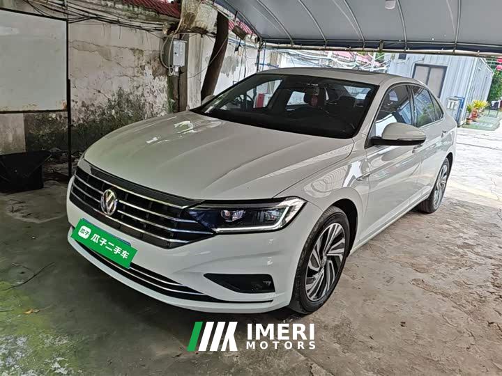 Volkswagen Sagitar 280TSI DSG Flying Edition