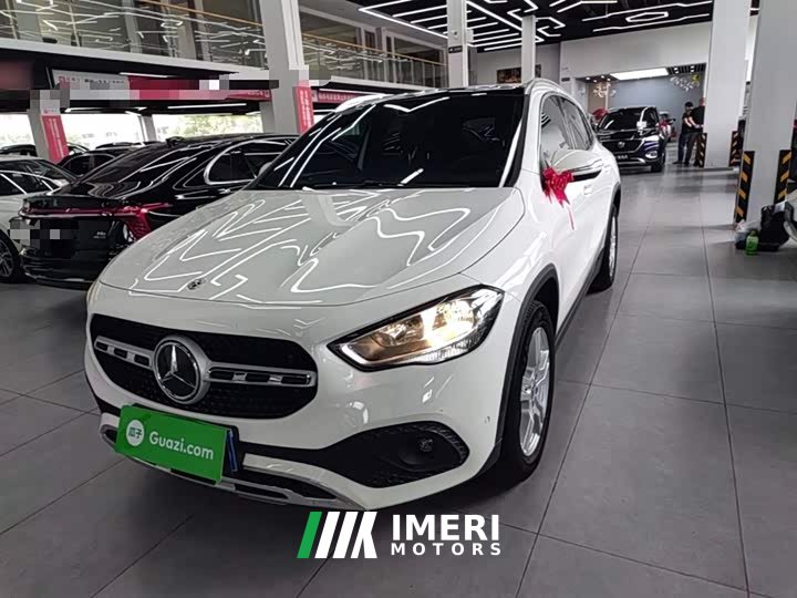 Mercedes-Benz GLA 180
