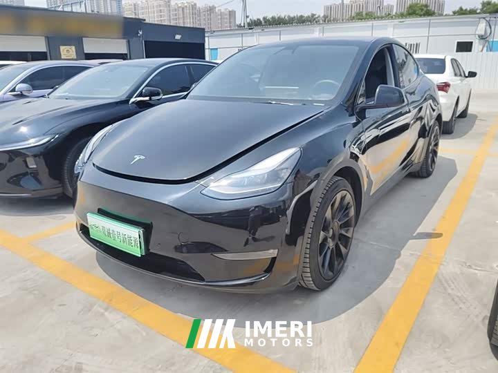 Tesla Model Y Standard Range RWD