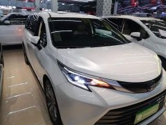 Toyota Sienna 2023 2.5L Hybrid Premium Edition - ფოტო 4