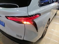 Toyota Sienna 2023 2.5L Hybrid Premium Edition - ფოტო 8