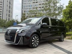Mercedes-Benz Vito 2023 2.0T Elite 7-Seater - ფოტო 2