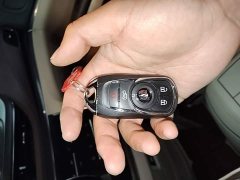 Buick GL8 Land Business Class Smart Edition - ფოტო 9