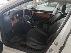 Volkswagen Bora 200TSI DSG Comfort Pro - ფოტო 15