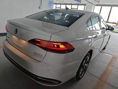Volkswagen Bora 200TSI DSG Comfort Pro - ფოტო 7