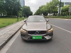 Volvo S60 B4 Smart Luxury Edition - ფოტო 3