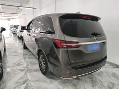 Buick GL8 Land Business Class 652T Luxury - ფოტო 8