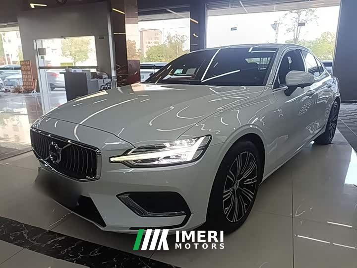 Volvo S60 B4 Intelligent Remote Luxury Edition