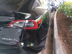 Tesla Model Y Rear-Wheel Drive - ფოტო 8
