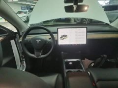 Tesla Model Y Long Range All-Wheel Drive - ფოტო 11