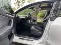 Tesla Model Y Long Range All-Wheel Drive - ფოტო 15