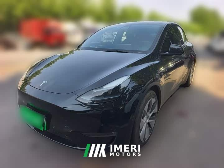 Tesla Model Y Standard Range RWD