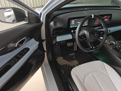 Trumpchi Shadow Leopard Shadow Leopard H Intelligent Hybrid Edition - ფოტო 16